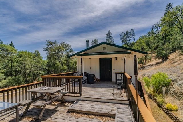 8531 Sheep Ranch Rd, Mountain Ranch, CA 95246