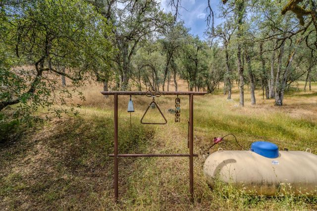 8531 Sheep Ranch Rd, Mountain Ranch, CA 95246
