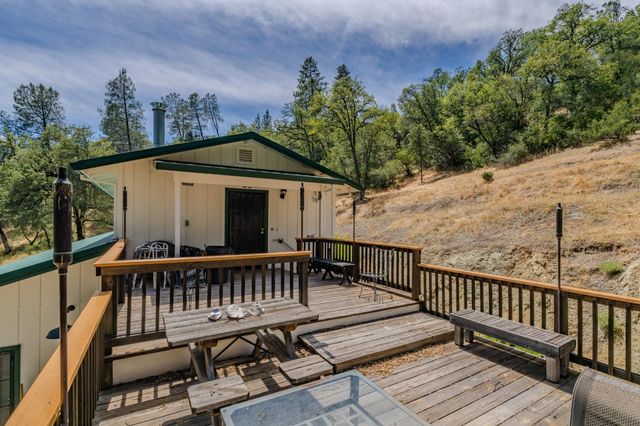 8531 Sheep Ranch Rd, Mountain Ranch, CA 95246