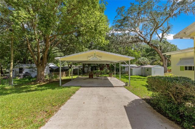10495 SE 130TH LANE, Ocklawaha, FL 32179