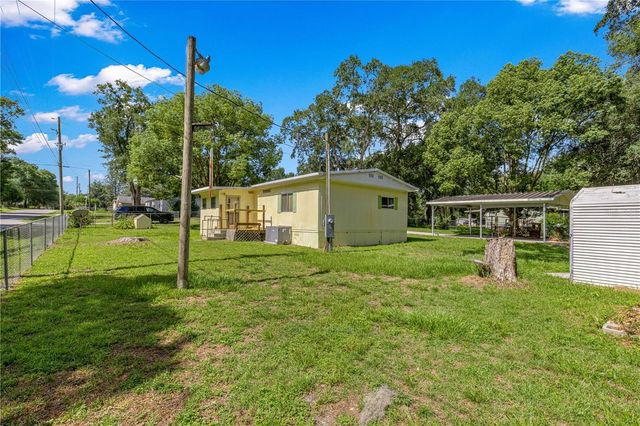 10495 SE 130TH LANE, Ocklawaha, FL 32179