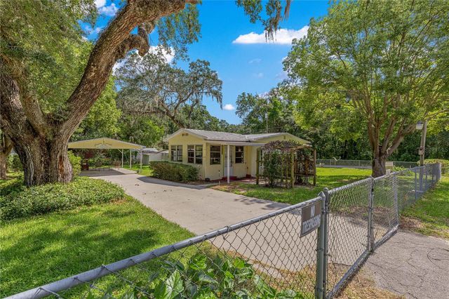 10495 SE 130TH LANE, Ocklawaha, FL 32179