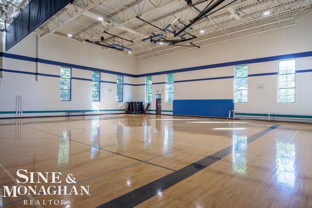 814 Harcourt Road, Grosse Pointe Park, MI 48230