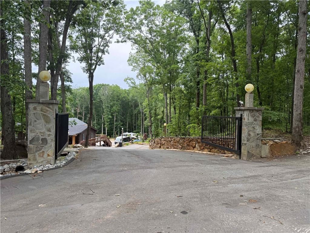 2426 E Maddox Road, Buford, GA 30519