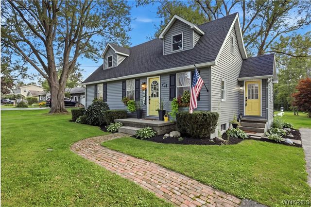 212 Schwartz Road, Lancaster, NY 14086