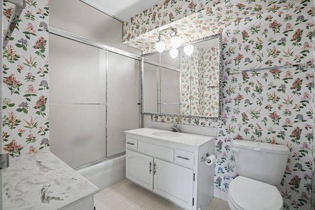 1800 7TH Street 5D, East Moline, IL 61244