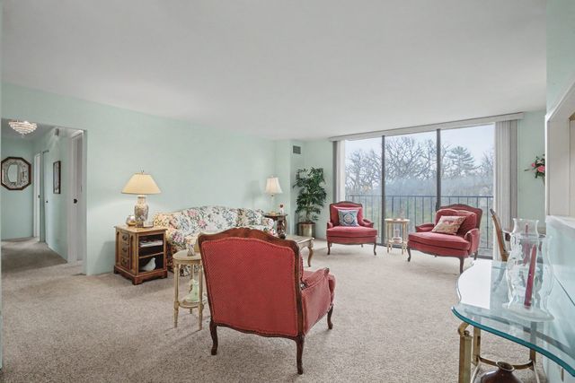 1800 7TH Street 5D, East Moline, IL 61244