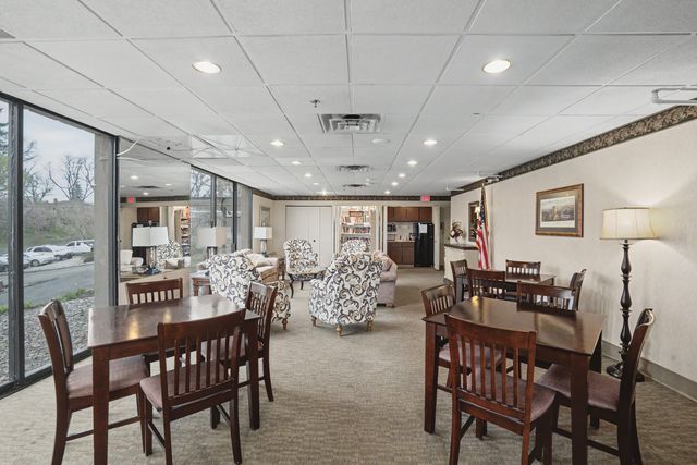 1800 7TH Street 5D, East Moline, IL 61244