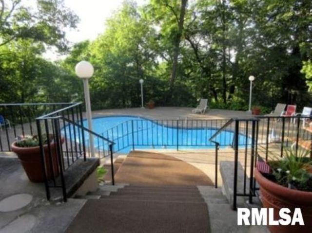 1800 7TH Street 5D, East Moline, IL 61244