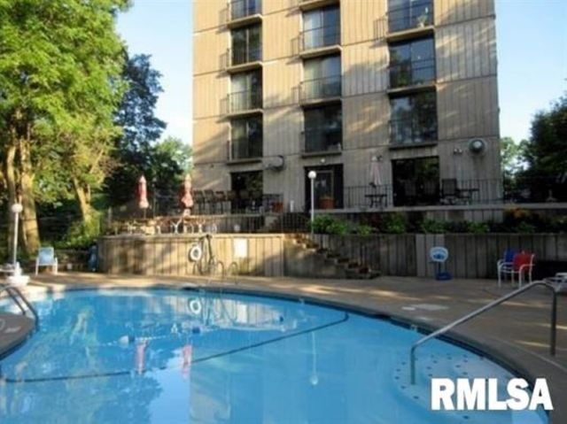 1800 7TH Street 5D, East Moline, IL 61244