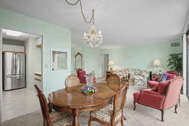 1800 7TH Street 5D, East Moline, IL 61244