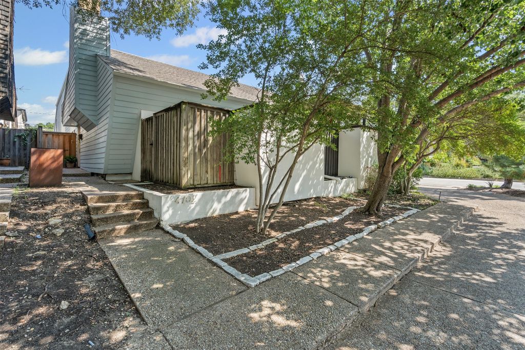 4702 Harley Avenue, Fort Worth, TX 76107