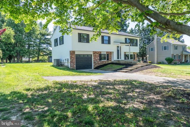 1005 ERICSSON DR, Coatesville, PA 19320