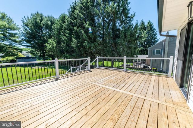 1005 ERICSSON DR, Coatesville, PA 19320