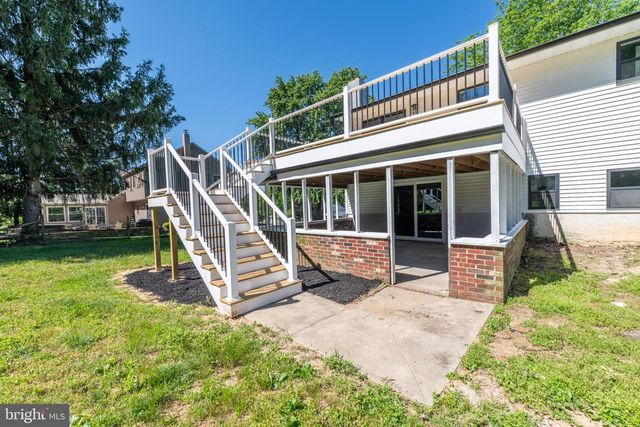 1005 ERICSSON DR, Coatesville, PA 19320