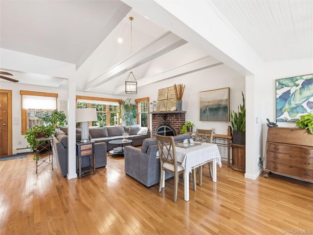 175 Taft Crescent, Centerport, NY 11721