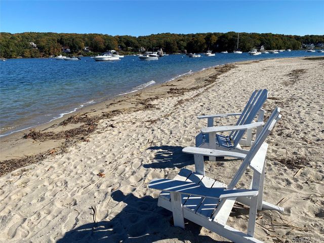 175 Taft Crescent, Centerport, NY 11721