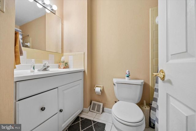 400-00 WOODHAVEN RD, Philadelphia, PA 19116