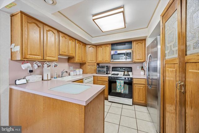 400-00 WOODHAVEN RD, Philadelphia, PA 19116