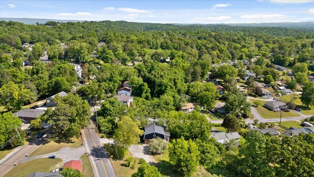 918 S Crest Road, Chattanooga, TN 37404