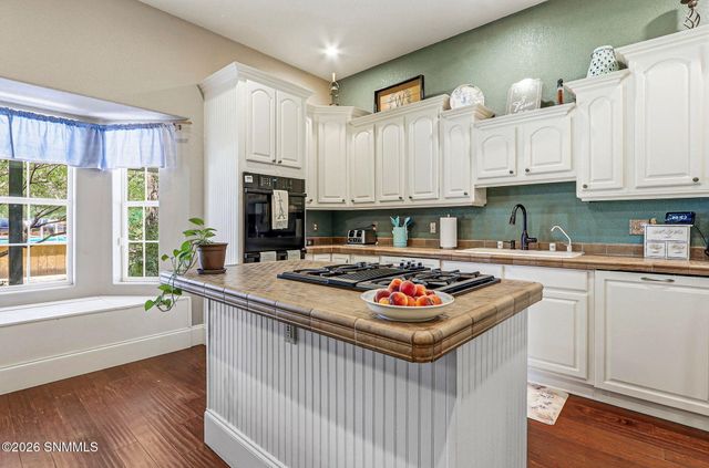 4631 Whispering Pines Court, Las Cruces, NM 88007