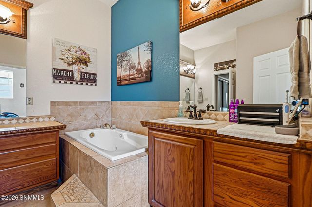 4631 Whispering Pines Court, Las Cruces, NM 88007
