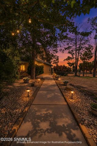 4631 Whispering Pines Court, Las Cruces, NM 88007