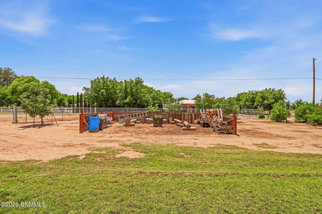 4631 Whispering Pines Court, Las Cruces, NM 88007
