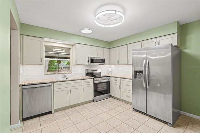 17703 CRANBROOK DRIVE, Lutz, FL 33549