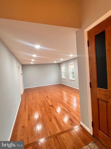 1509 SNUGHILL CT, Vienna, VA 22182