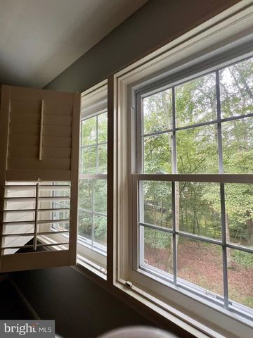 1509 SNUGHILL CT, Vienna, VA 22182