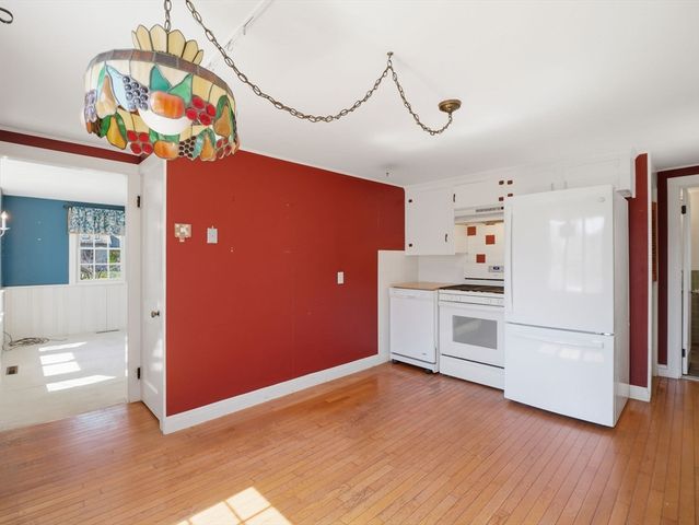 64 Ocean Ave, Yarmouth, MA 02664