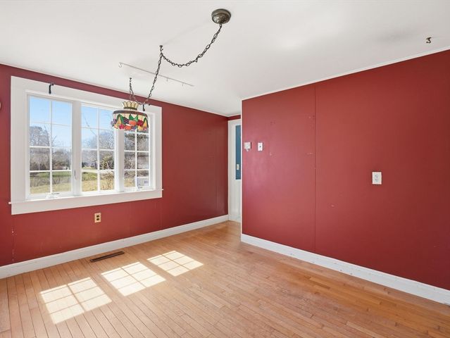 64 Ocean Ave, Yarmouth, MA 02664