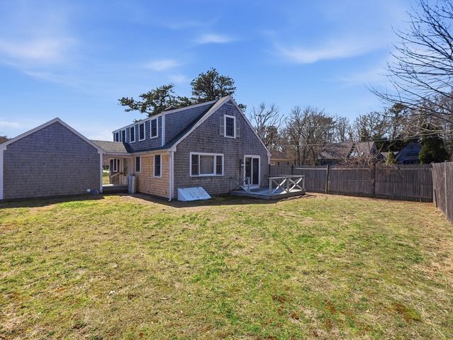64 Ocean Ave, Yarmouth, MA 02664