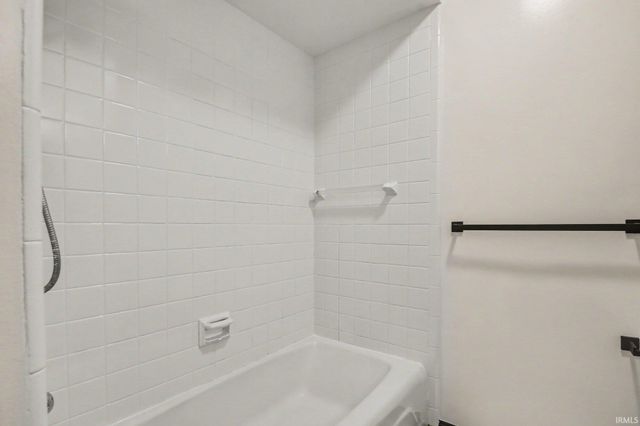 51081 Winding Waters Lane, Elkhart, IN 46514