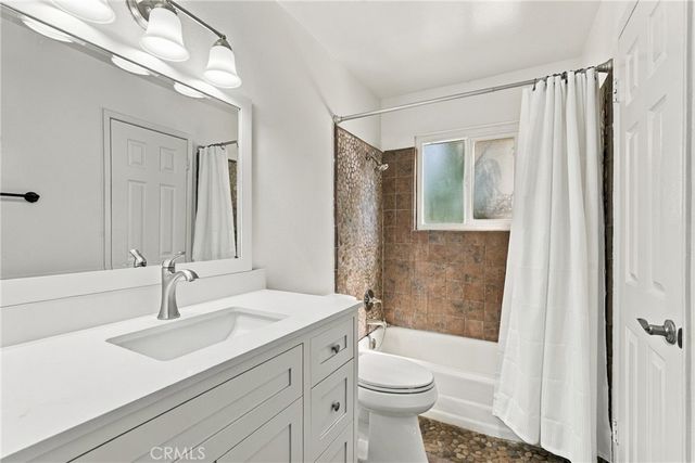 104 Yorktown, Costa Mesa, CA 92626