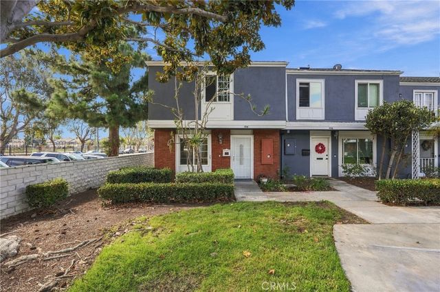 104 Yorktown, Costa Mesa, CA 92626