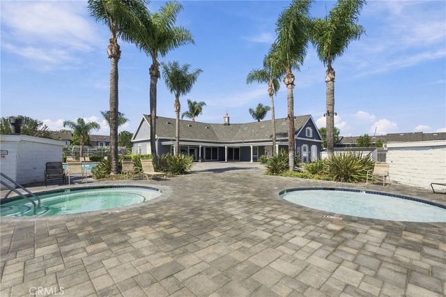 104 Yorktown, Costa Mesa, CA 92626