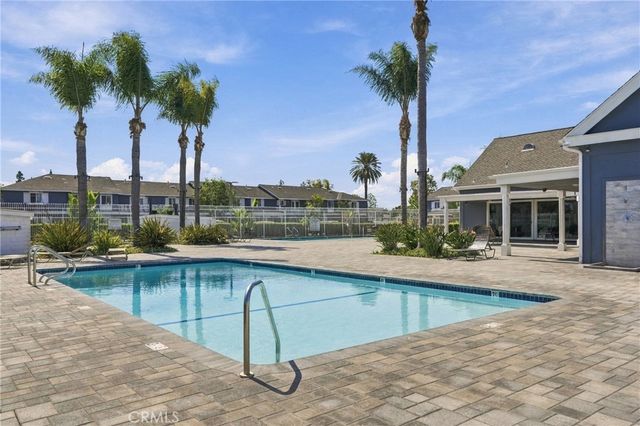 104 Yorktown, Costa Mesa, CA 92626
