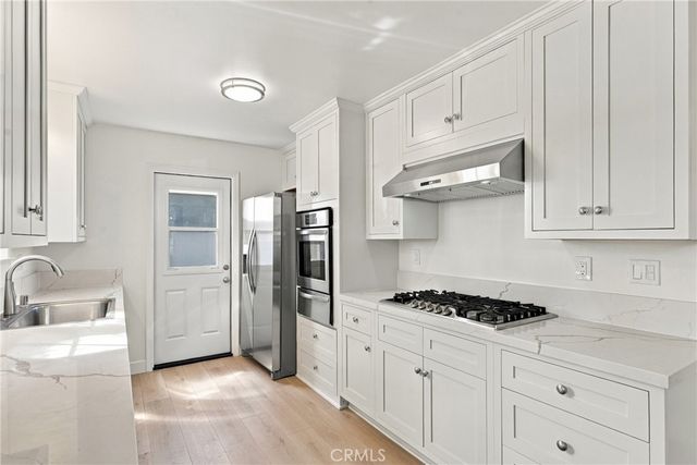 104 Yorktown, Costa Mesa, CA 92626