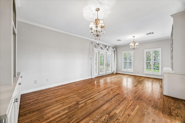 42 Patti Lynn Lane, Houston, TX 77024