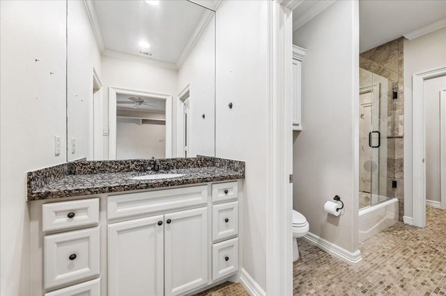 42 Patti Lynn Lane, Houston, TX 77024