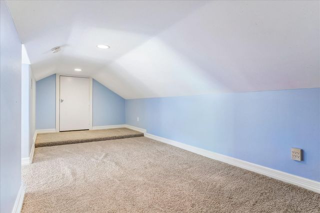 42 Patti Lynn Lane, Houston, TX 77024