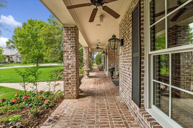 42 Patti Lynn Lane, Houston, TX 77024