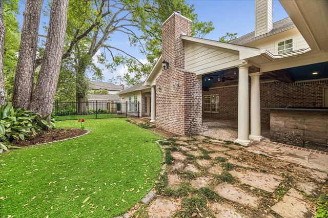 42 Patti Lynn Lane, Houston, TX 77024
