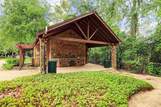 42 Patti Lynn Lane, Houston, TX 77024