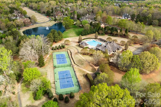 330 Skyecroft Way, Waxhaw, NC 28173