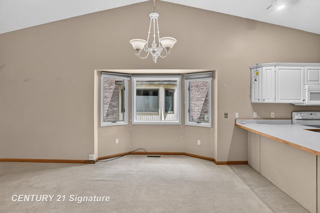 708 Shorefront Circle, Midland, MI 48640