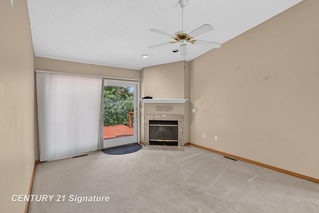 708 Shorefront Circle, Midland, MI 48640