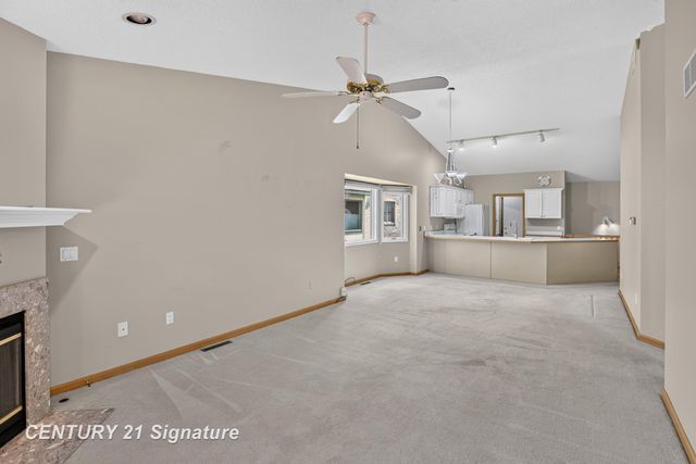 708 Shorefront Circle, Midland, MI 48640